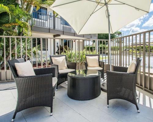 Quality Inn & Suites By the Parks Image