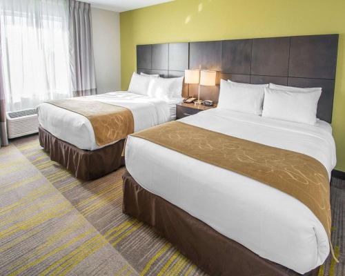 Comfort Suites Miami Airport North Image