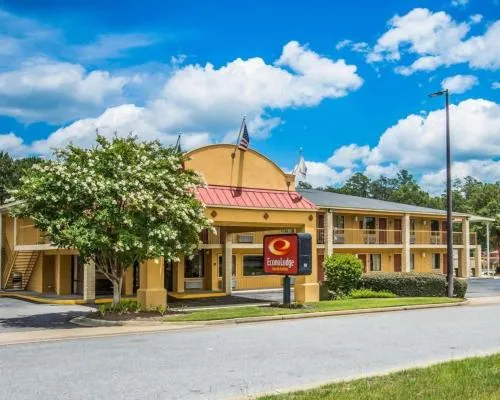 Econo Lodge Inn & Suites Columbus near Fort Benning in Columbus