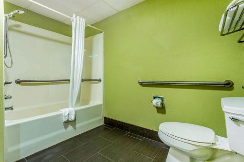 Gallery image of Quality Inn & Suites near Robins Air Force Base in Warner Robins