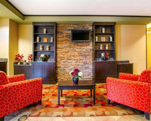 Suburban Studios Cedar Falls – Photos 5