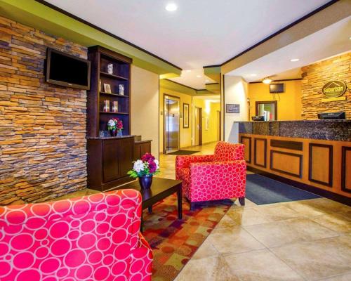 Suburban Studios Cedar Falls – Photos 4