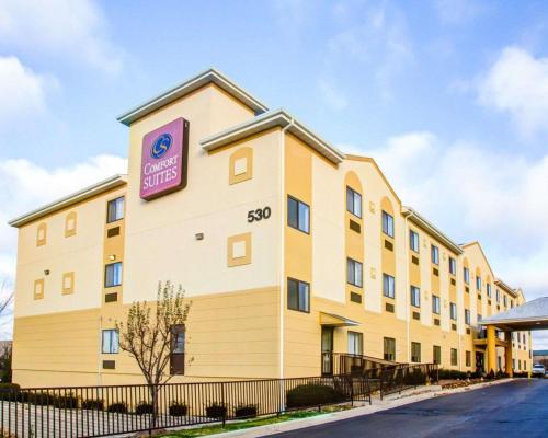 Gallery image of Comfort Suites Lombard/Addison in Lombard