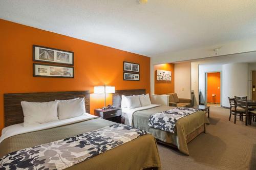 Galeriebild der Unterkunft Sleep Inn & Suites in Danville