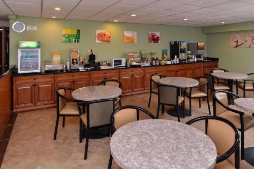 Εστιατόριο ή άλλο μέρος για φαγητό στο Quality Inn & Suites Matteson near I-57