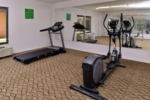 Γυμναστήριο ή/και όργανα γυμναστικής στο Quality Inn & Suites Matteson near I-57