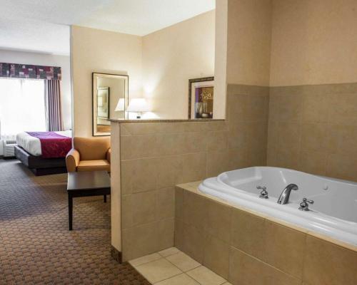 Imagen de la galería de Comfort Suites Southport, en Southport