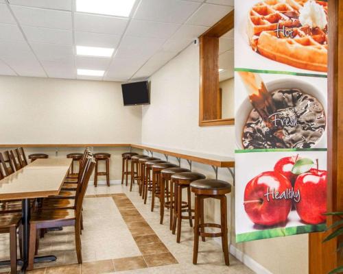 Jídlo v hotelu nebo okolí