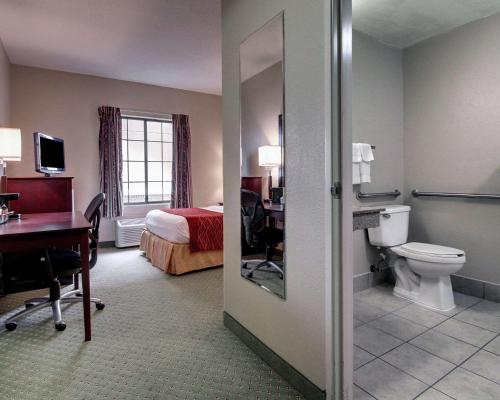 Gallery image of Columbia Inn & Suites in Columbia