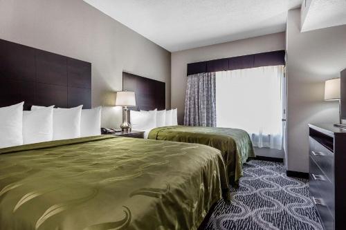 Quality Suites Pineville - Charlotte Image