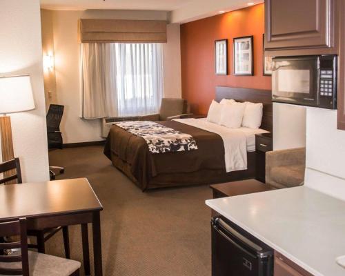Posteľ alebo postele v izbe v ubytovaní Sleep Inn & Suites at Concord Mills