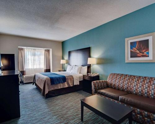 Ένα ή περισσότερα κρεβάτια σε δωμάτιο στο Comfort Inn Mount Airy