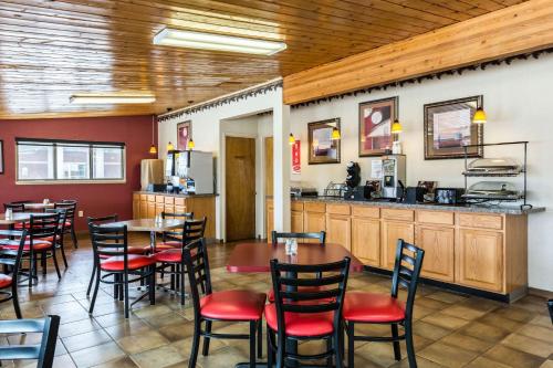 Harmony Inn & Suites – Photos 3