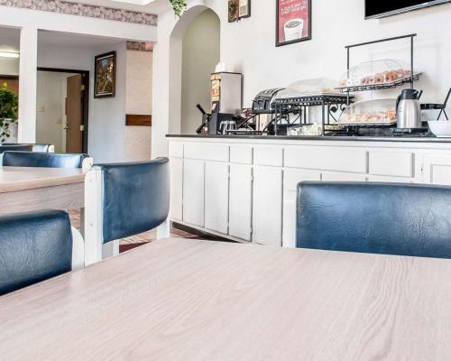 Køkken eller tekøkken på Econo Lodge Las Cruces University Area