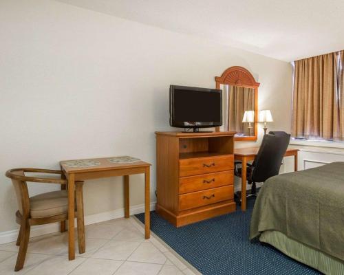 TV a/nebo společenská místnost v ubytování St Lawrence hotel