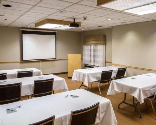 Konferenční prostory v ubytování Sleep Inn & Suites Buffalo Airport