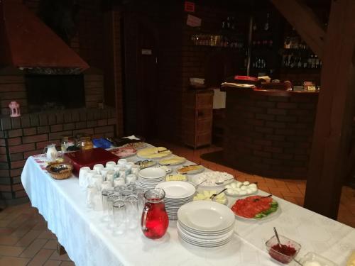 Φαγητό σε αυτό το πανδοχείο ή κάπου εκεί κοντά