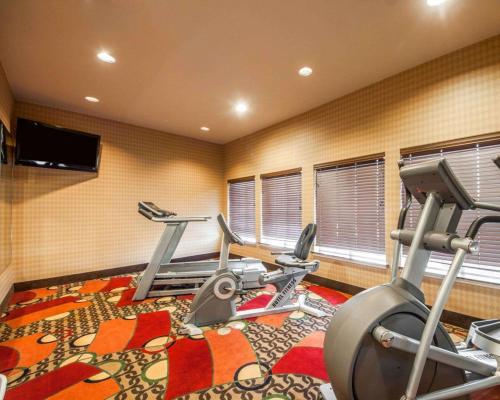 Фитнес-центр и/или тренажеры в Sleep Inn & Suites Lawton Near Fort Sill