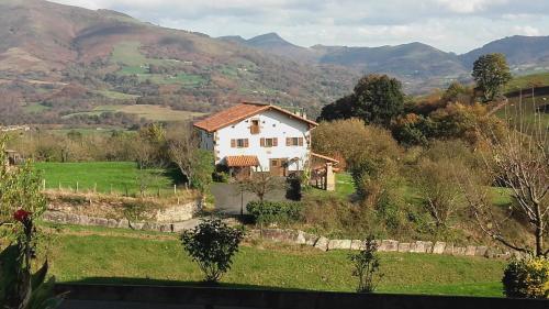 Casa Rural Labakizarra (España Azpilcueta) - Booking.com