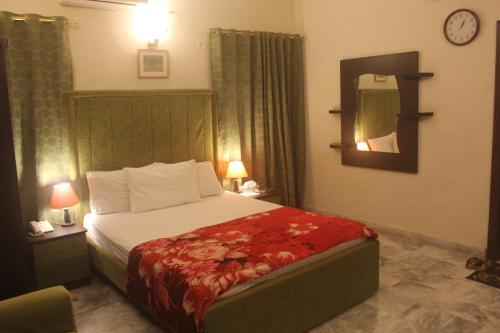 Gallery image of Motel Inn in Karachi