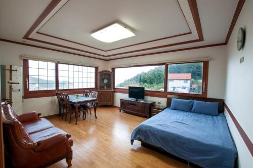 Gallery image of Namhea German Village Beethoven House in Namhae