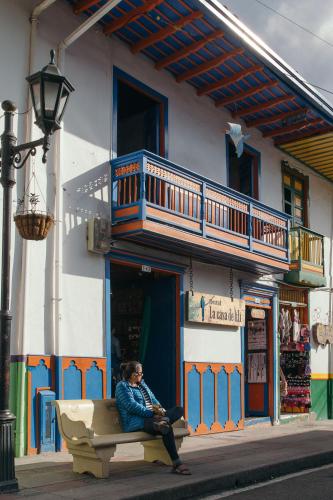 Edificio en el que se encuentra el hostal o pensión