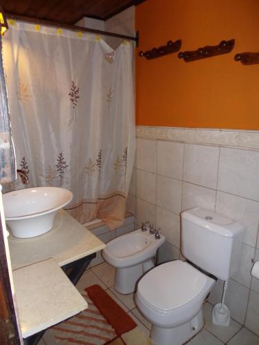 Un baño de Si Mi Capitán - Cabañas & Habitaciones
