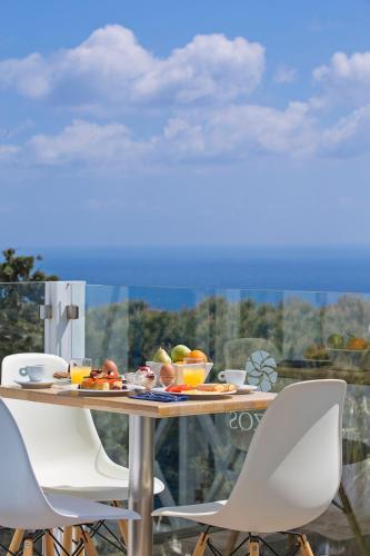 Loizos Stylish Residences