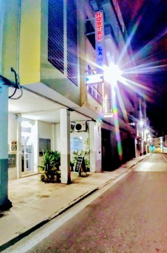 Bangunan di mana terletaknya rumah tamu ini