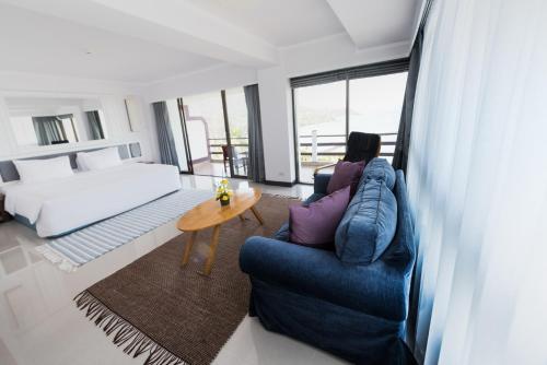 Posezení v ubytování Rayong Resort Hotel โรงแรมระยองรีสอร์ท