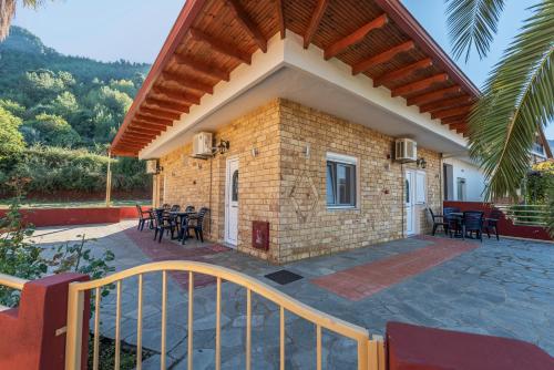 Gallery image of George Studios in Skala Potamias