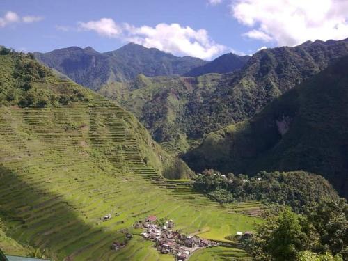 Afbeelding uit fotogalerij van BATAD Rita's Mount View Inn and Restaurant in Banaue