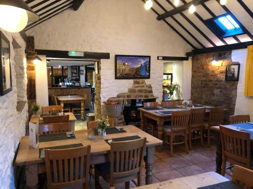 Foto da galeria de The White Hart em Sherington