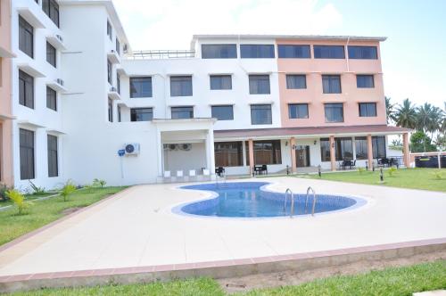 Luwa Evergreen Hotel