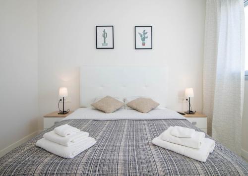 เตียงในห้องที่ El Mirador De Villamartin - La Zenia & Golf
