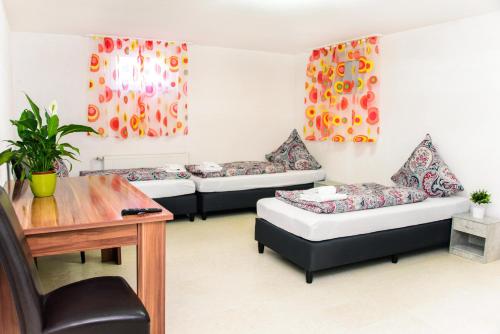 Ruang duduk di S-HOF Appartment