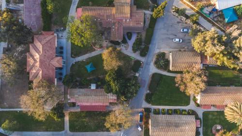 an aerial view of a campus at Mashabei Sade Kibbutz Country Lodging in Mashabbe Sade