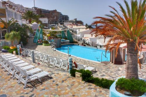 Vista de la piscina de Cura Sol o d'una piscina que hi ha a prop