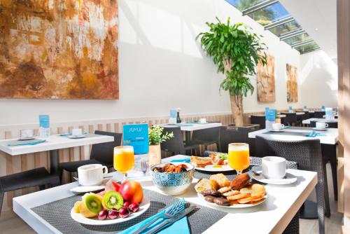 Comida en o cerca de este hotel