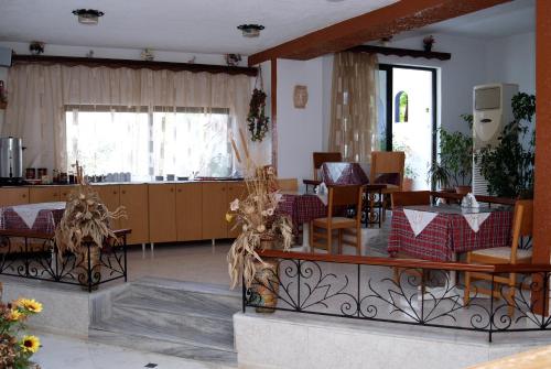 Gallery image of Rosmari Hotel in Archangelos