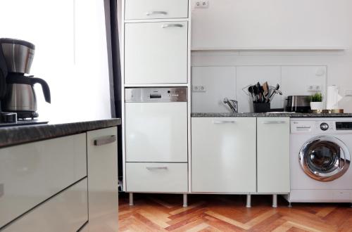 KATZ by ROCKCHAIR Apartments l SUPERHOST Status l 3 Bedrooms Boxspringbeds 2 Bathrooms in City Center - Cozy Family & Business Flair welcomes you! photo 12
