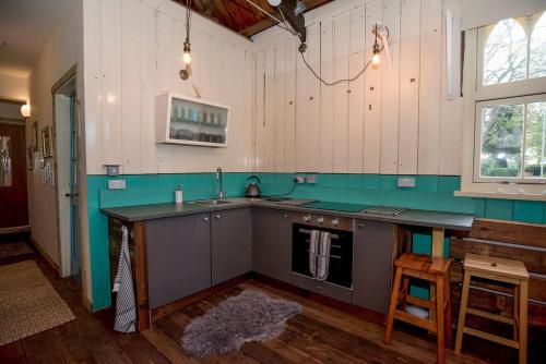 Dapur atau dapur kecil di The Iron Chapel