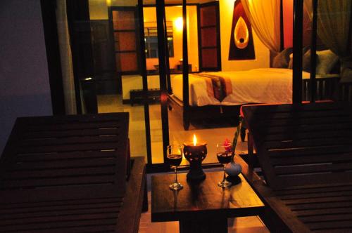Nápoje v ubytování Navatara Phuket Resort