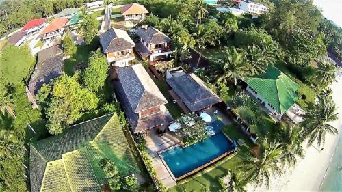 Baan Phulay Luxury Beachfront Villaの鳥瞰図
