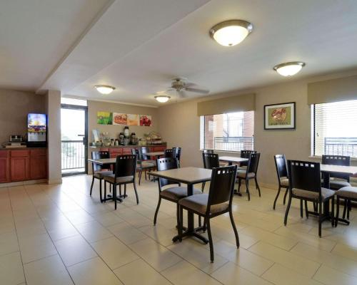 Quality Inn & Suites Clarksville – Photos 2