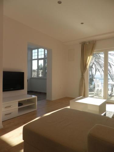 Apartments Tri Palme