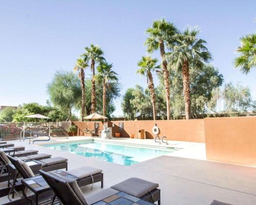 Bazén v ubytování Sleep Inn North Scottsdale near Mayo Clinic nebo v jeho okolí