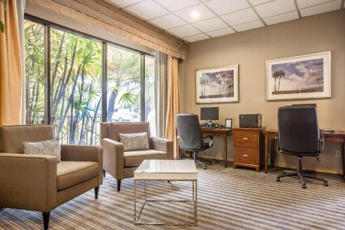 Gallery image of Quality Inn & Suites Hermosa Beach in Hermosa Beach