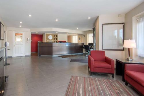 The lobby or reception area at Comfort Inn Sudbury