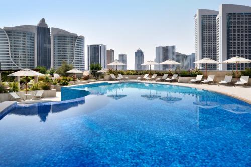 صورة لـ Mövenpick Hotel Apartments Downtown Dubai في دبي
